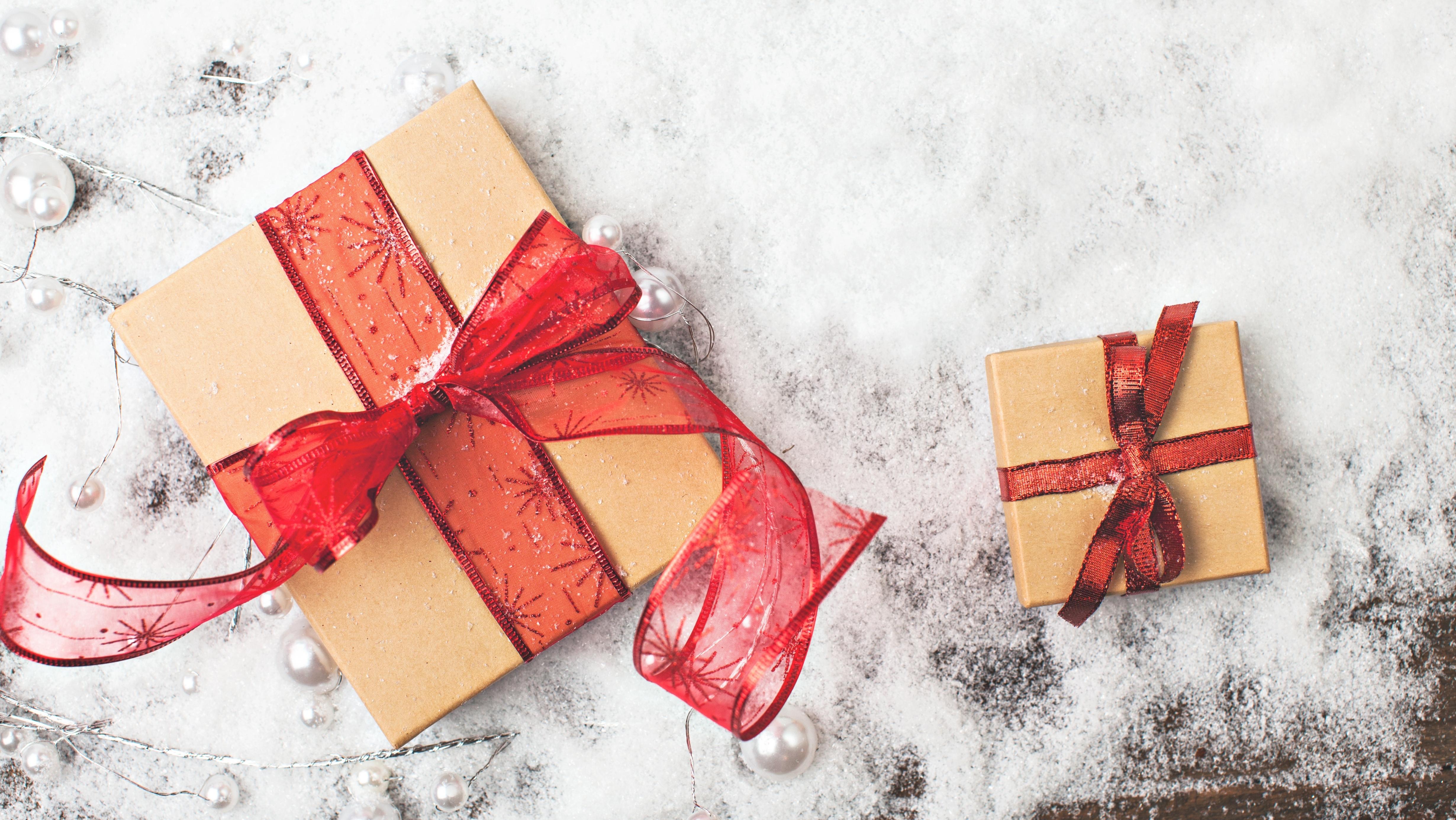 Finding The Perfect Personalized Holiday Gift